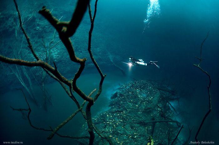River Under Sea (1)
